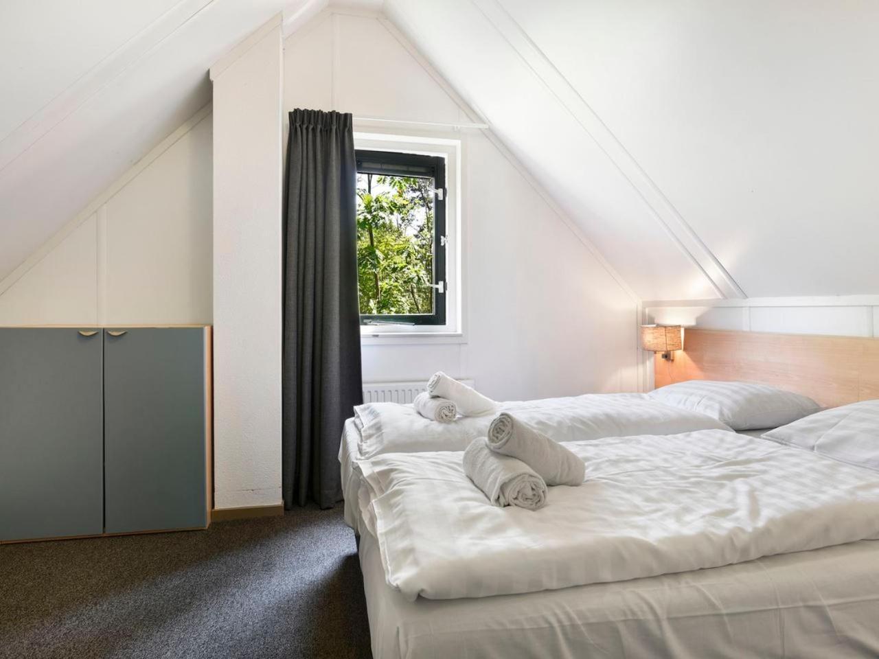 Luxury 4-Person Bungalow In The Holiday Park Landal Twenhaarsveld Holten Bilik gambar