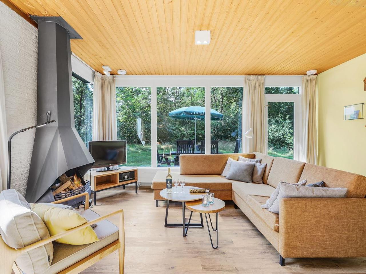 Luxury 4-Person Bungalow In The Holiday Park Landal Twenhaarsveld Holten Bilik gambar