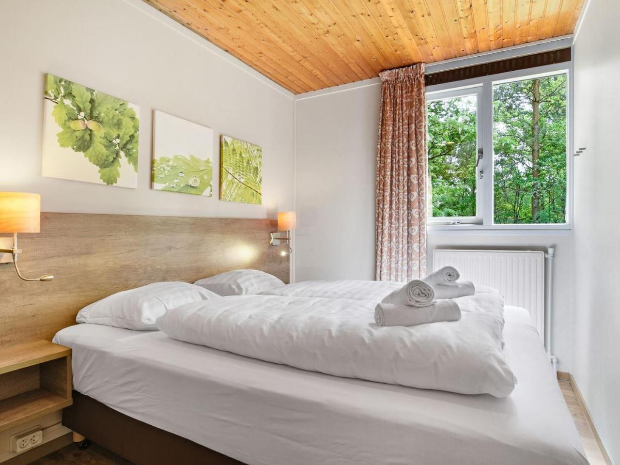 Luxury 4-Person Bungalow In The Holiday Park Landal Twenhaarsveld Holten Bilik gambar